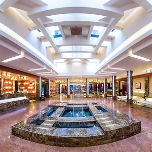 Grand Majestic Hotel
