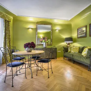 Black Star Hotel