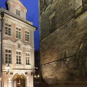 Pod Věží Hotel